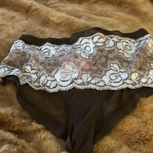 NWT LA PERLA OCCHI VERDI BROWN LACE SHORTS UNDERWEAR size 3/L FROM NEIMAN MARCUS